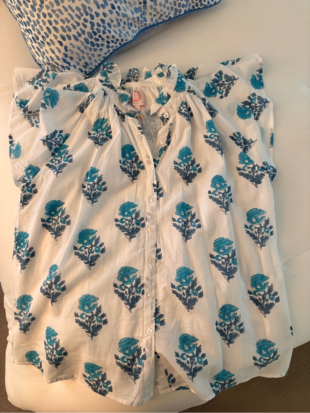 Victoria Dunn White Button-Down Shirt with Teal Floral Print